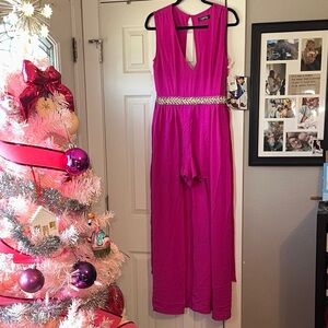 Elegant Pink Sleeveless Prom Dress With Rhinestone Accents